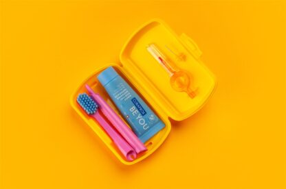 CURAPROX travel set jaune - immagine 2